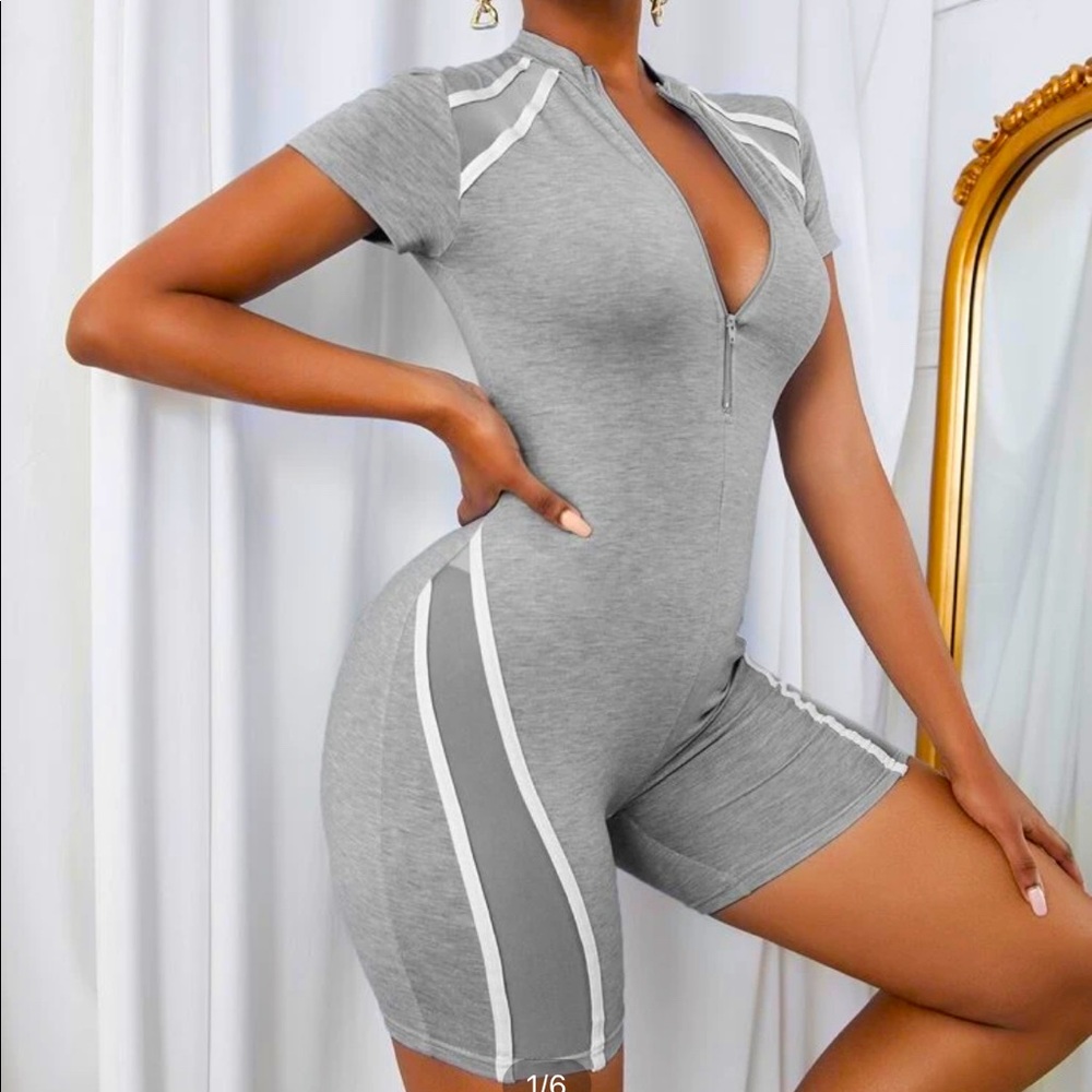 Mesh zipper romper